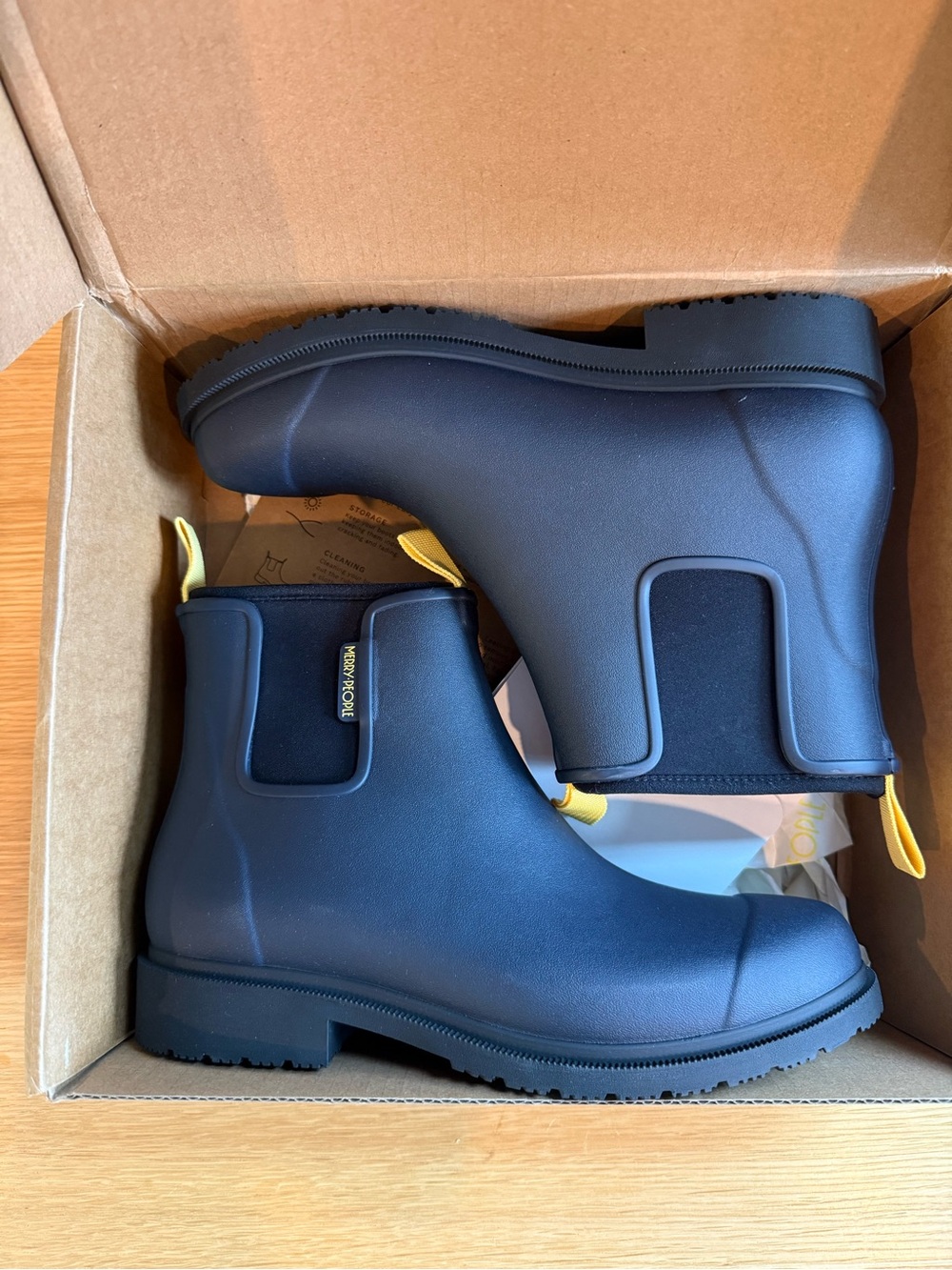 Merry People Bobbi Ankle Rain Boot in midnight blue size 11 (42)